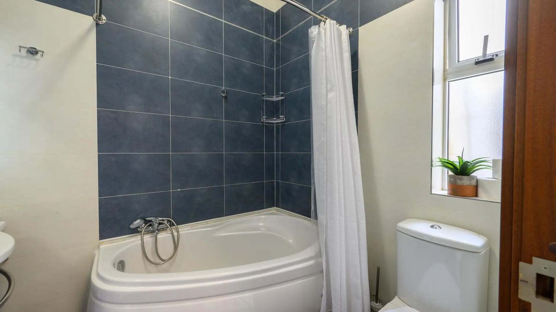 Breathtaking Penthouse Crimson Court B Apartment Is-Swieqi Malta